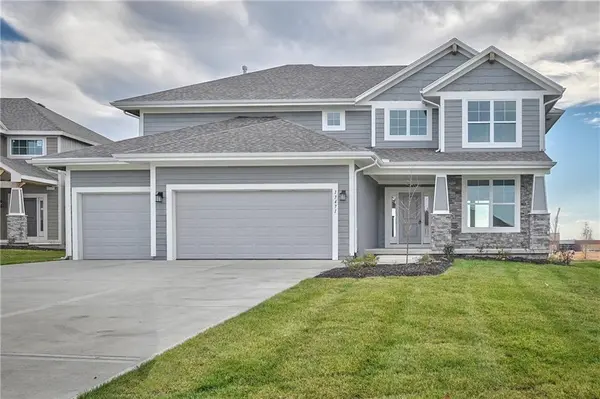 17240 W 164th ST, Olathe, KS 66062