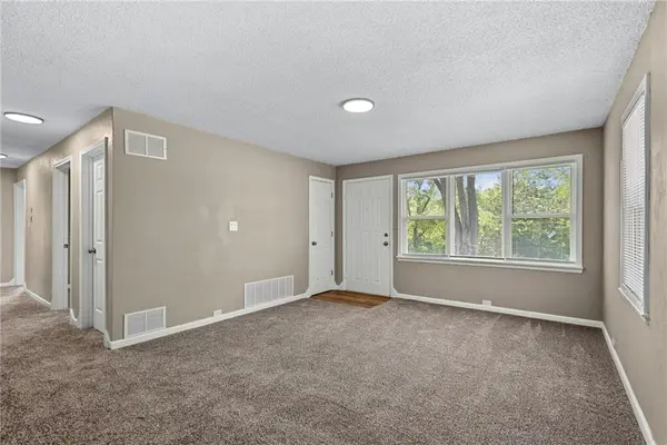 4209 Arlington AVE, Kansas City, MO 64133