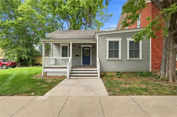 945-945 1/2 Kentucky ST, Lawrence, KS 66044