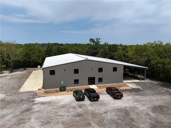 955 SE County Road AA HWY, Blue Springs, MO 64014