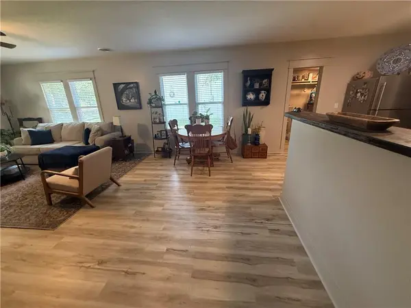 832 S Hickory ST, Ottawa, KS 66067