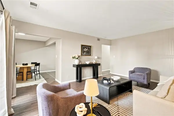 10240 W 96th TER #B, Overland Park, KS 66212