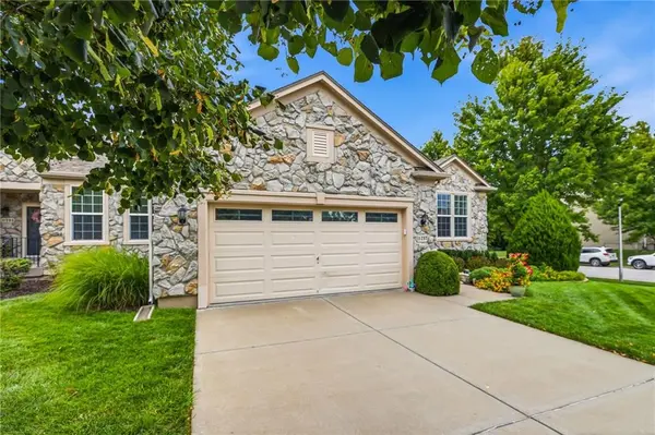 11287 S Chouteau ST, Olathe, KS 66061