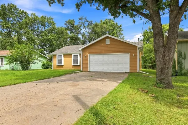 839 Elm ST, Lawrence, KS 66044