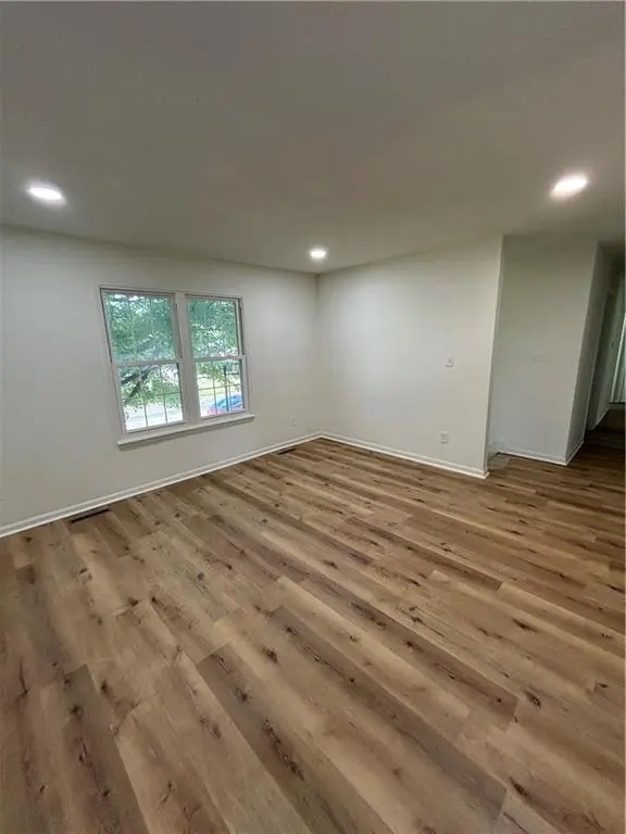 619 S 4th ST, Edwardsville, KS 66111