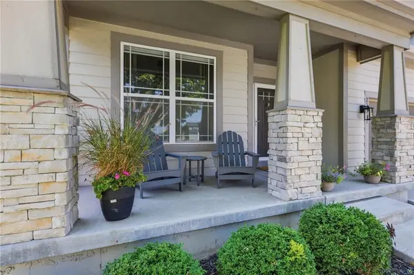 23313 W 52nd TER, Shawnee, KS 66226