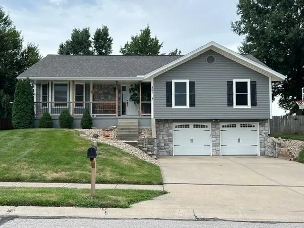 801 Feldspar ST, Kearney, MO 64060