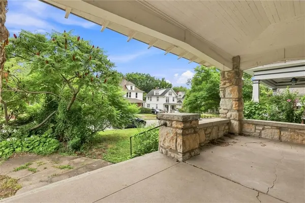 4200 MERCIER ST, Kansas City, MO 64111