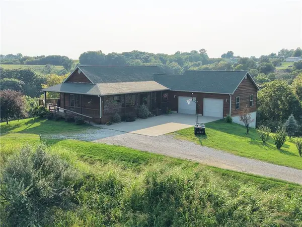 954 Tioga Rd RD, Wathena, KS 66090