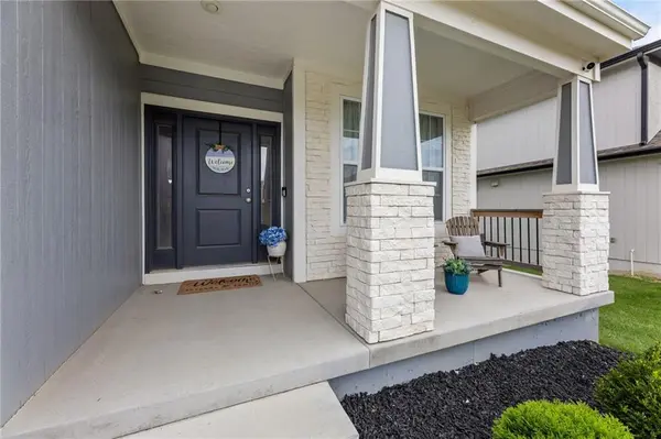 5837 Belmont DR, Shawnee, KS 66226