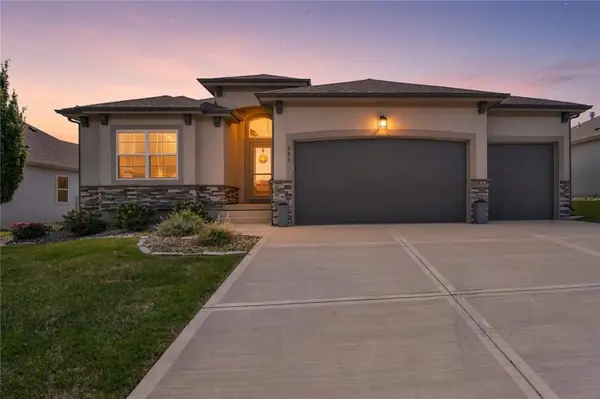 913 Zennor LN, Raymore, MO 64083
