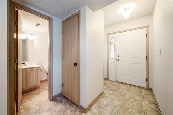 5696 NW Plantation LN #174 A, Lee's Summit, MO 64064