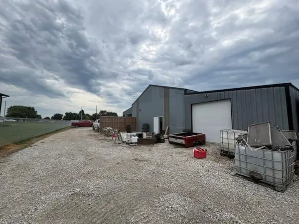 222 Highway 36 HWY, Wathena, KS 66090