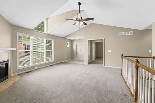 15261 S Symphony DR #3503, Olathe, KS 66062