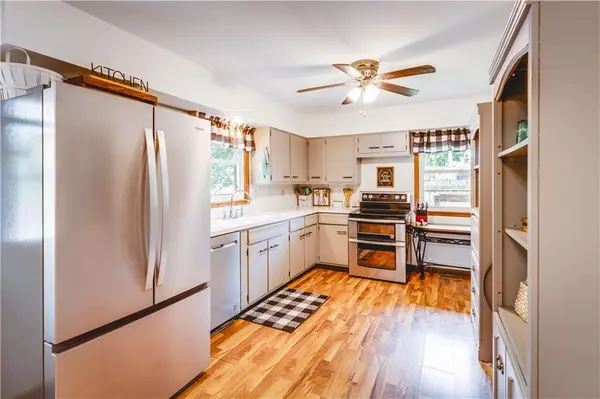 903 West ST, Tonganoxie, KS 66086