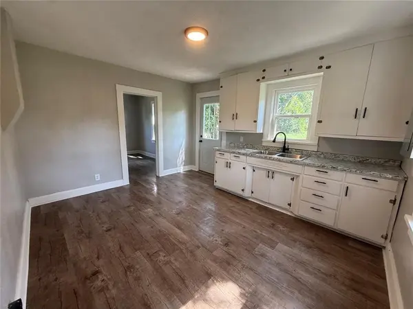 502 E Locust ST, Stockton, MO 65785