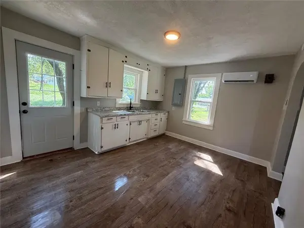 502 E Locust ST, Stockton, MO 65785