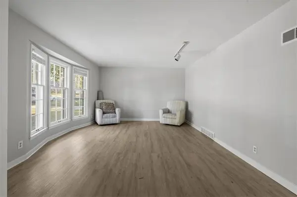 9523 Connell DR, Overland Park, KS 66212