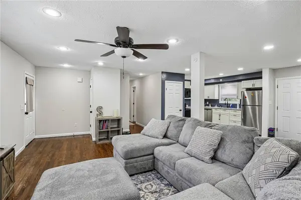 5104 N Smalley AVE, Kansas City, MO 64119