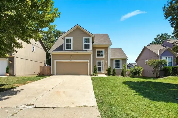 1012 N Clinton ST, Olathe, KS 66061