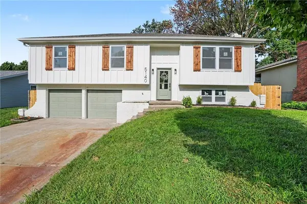 5140 Garnett ST, Shawnee, KS 66203