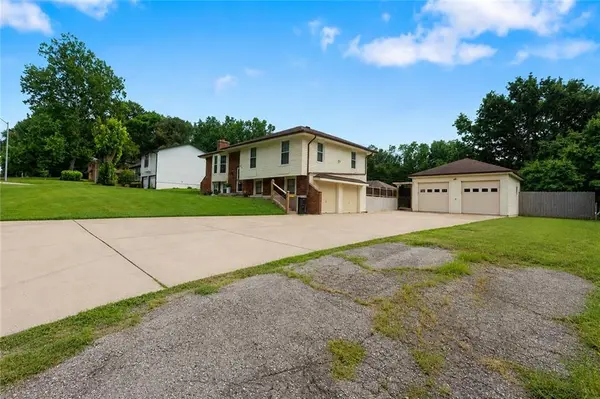 615 NE 113th ST, Kansas City, MO 64155