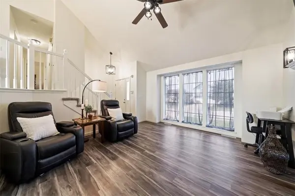 715 Shiloh DR, Raymore, MO 64083