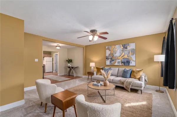 329 E 12th ST, Ottawa, KS 66067