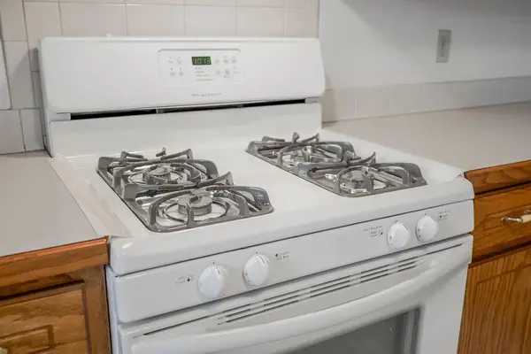 449 Hithergreen DR, Lansing, KS 66043