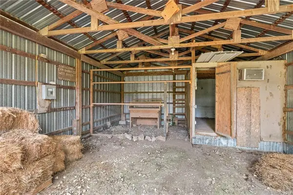 3371 S 8th RD, Humansville, MO 65674