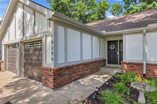 15295 Newton DR, Overland Park, KS 66223