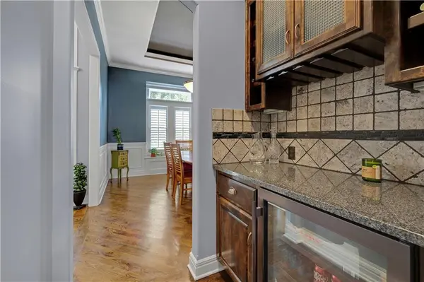 15704 Bond ST, Overland Park, KS 66221