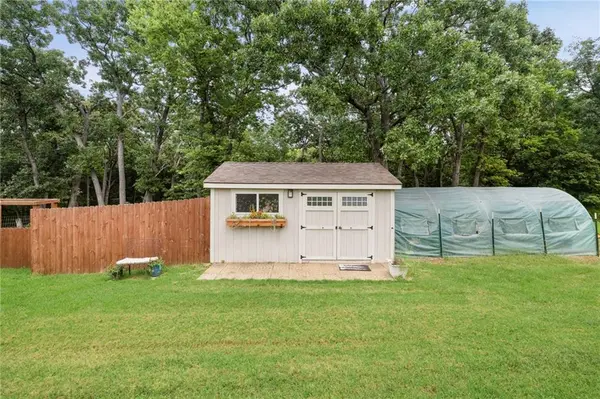 32435 W 91st ST, De Soto, KS 66018