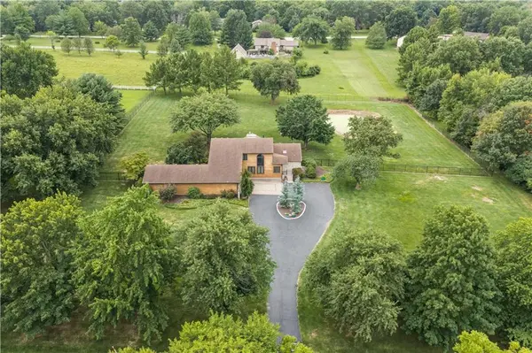 23911 E Cowherd RD, Lee's Summit, MO 64064