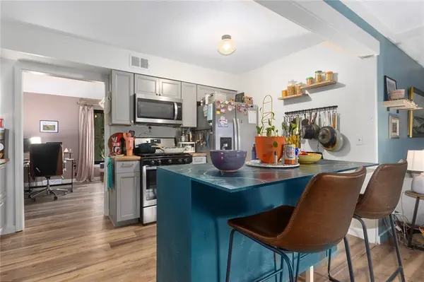 103 Ralph DR, Lansing, KS 66043