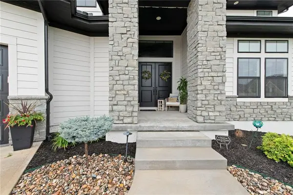 12300 W 169th ST, Overland Park, KS 66221