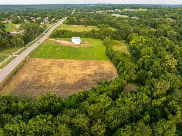 30805 W Ryan RD, Grain Valley, MO 64029
