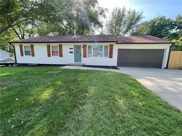 2512 Queen Ridge DR, Independence, MO 64055