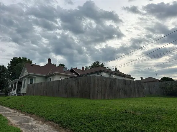 1601 Bloom ST, Lexington, MO 64067
