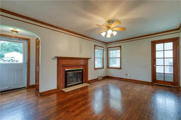 211 NE 82 TER, Kansas City, MO 64118