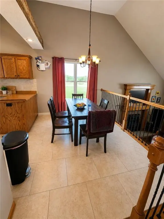 1805 Eastridge AVE, Cameron, MO 64429
