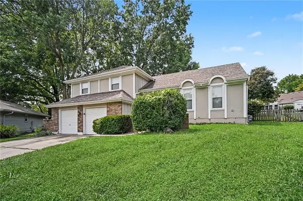 11901 E 54th TER, Kansas City, MO 64133
