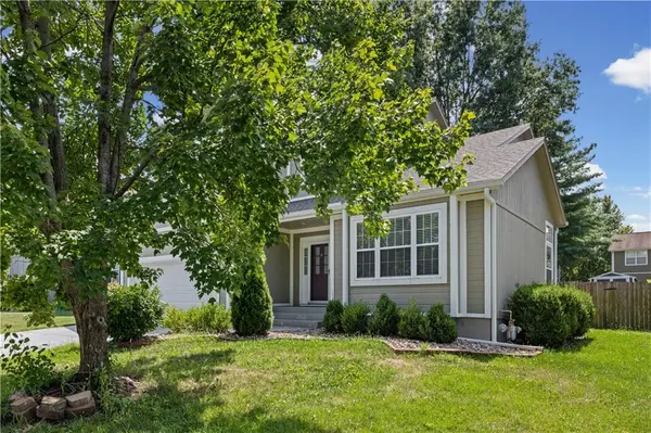 15347 W 149th TER, Olathe, KS 66062