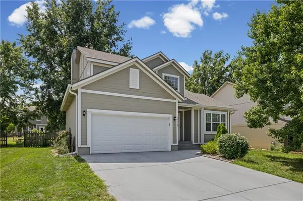 15347 W 149th TER, Olathe, KS 66062