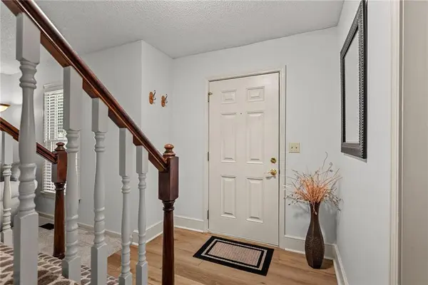 13608 W 68th ST, Shawnee, KS 66216