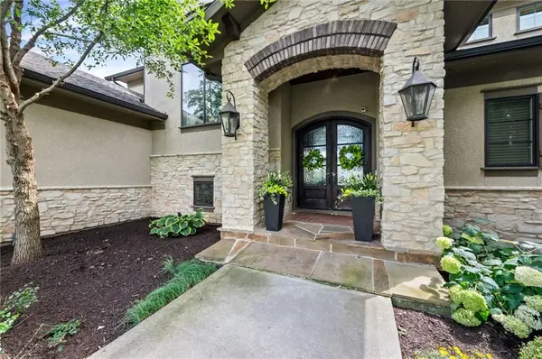 10755 NW 81st ST, Kansas City, MO 64152