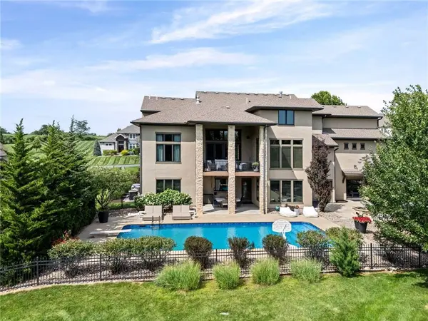 10755 NW 81st ST, Kansas City, MO 64152