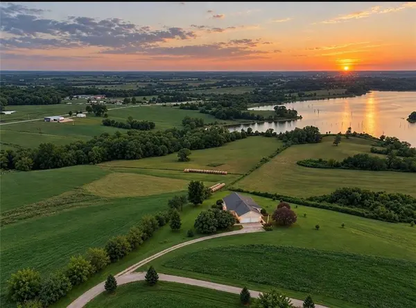 25651 Liberty RD, Maryville, MO 64468