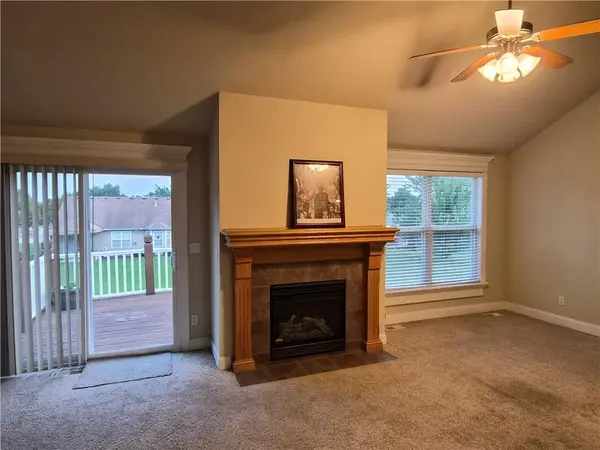 4904 Kelsey CT, St Joseph, MO 64506