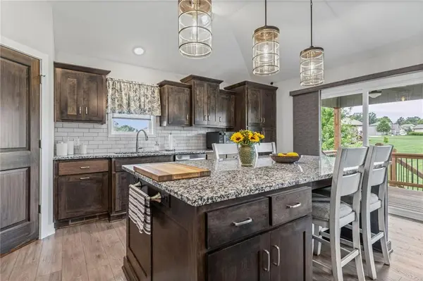 16920 NW 132nd TER, Platte City, MO 64079
